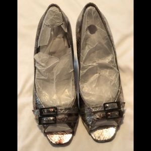 Never worn - Nine West heels